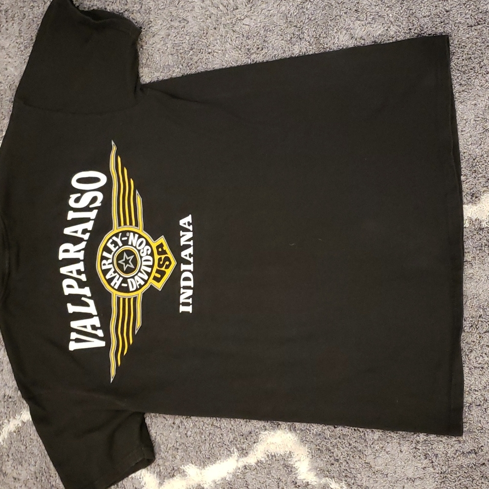 Men's Harley Davidson vintage shirt neverworn size medium.